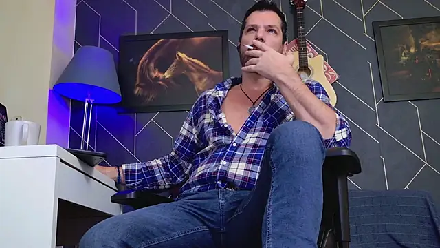 Snapshot of ChrisKox chatting on 20, 11, 2025 ChrisKox online show from 20, 11, 2025