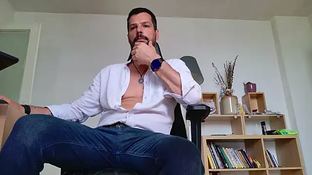 Snapshot of ChrisKox chatting on 1, 6, 2026 ChrisKox online show from 1, 6, 2026
