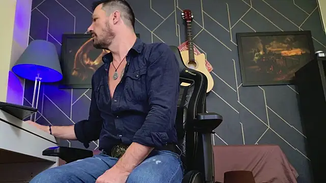 ChrisKox online show from 4, 12, 2025