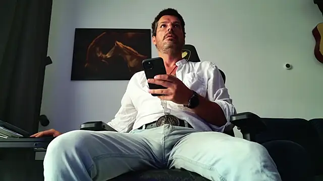Snapshot of ChrisKox chatting on 13, 7, 2026 ChrisKox online show from 13, 7, 2026