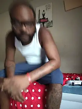 Snapshot of BigHunchoDick chatting on 1, 7, 2026 BigHunchoDick online show from 1, 7, 2026