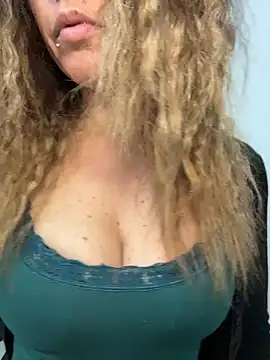 sexylenia online show from 10, 5, 2026