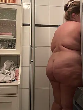 BootyLola online show from 9, 11, 2025