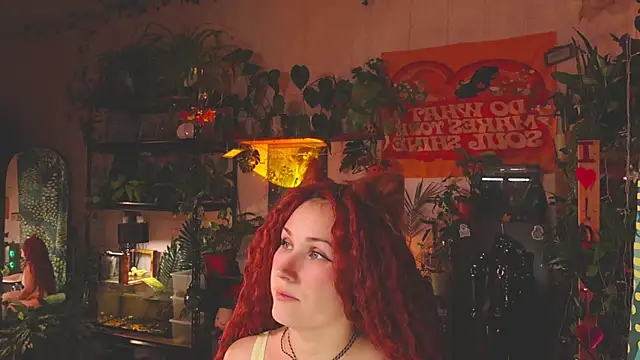 Snapshot of Dead_Butterfly chatting on 23, 11, 2025 Dead Butterfly online show from 23, 11, 2025