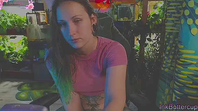 Snapshot of Dead_Butterfly chatting on 19, 10, 2025 Dead Butterfly online show from 19, 10, 2025