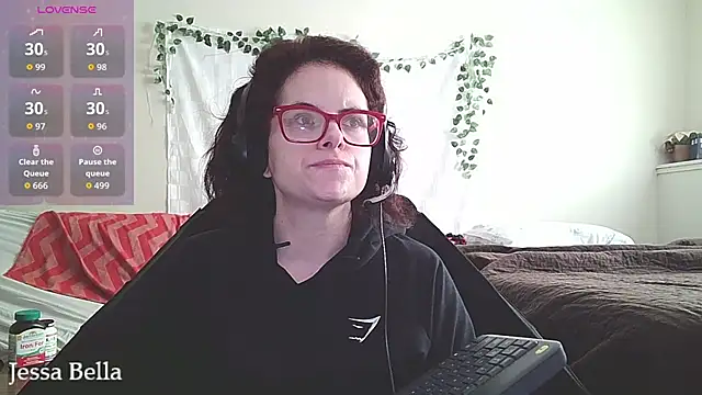 Snapshot of JessaBella chatting on 8, 5, 2026 JessaBella online show from 8, 5, 2026