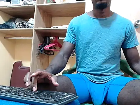 Snapshot of kurtbigcock chatting on 24, 4, 2026 kurtbigcock online show from 24, 4, 2026