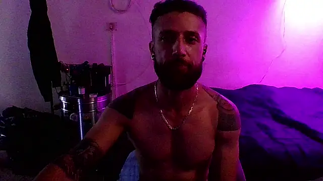 Snapshot of lucky_johanson chatting on 13, 1, 2025 lucky johanson online show from 13, 1, 2025