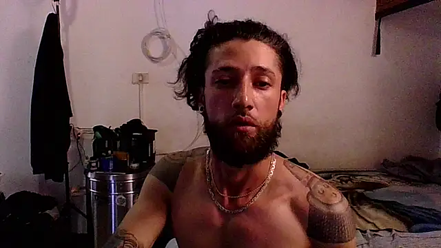 Snapshot of lucky_johanson chatting on 29, 12, 2024 lucky johanson online show from 29, 12, 2024