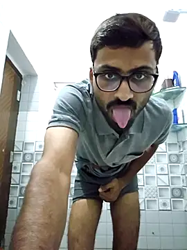 Snapshot of krishna8035 chatting on 18, 11, 2025 krishna8035 online show from 18, 11, 2025