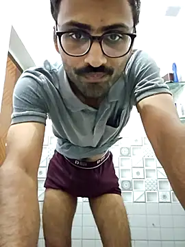 Snapshot of krishna8035 chatting on 26, 10, 2025 krishna8035 online show from 26, 10, 2025