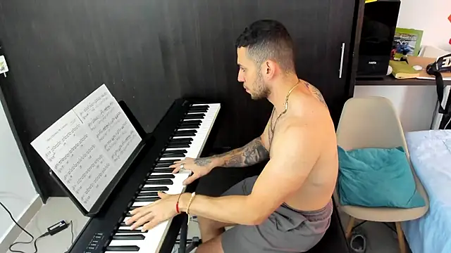 logan smith online show from 18, 12, 2025