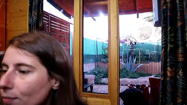 Snapshot of LittleMe97 chatting on 28, 2, 2026 LittleMe97 online show from 28, 2, 2026