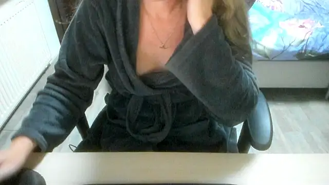 minoesje37 online show from 29, 11, 2025