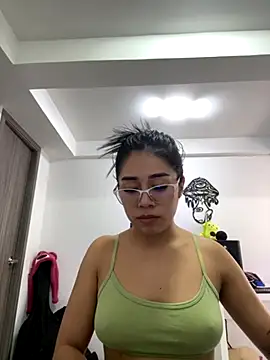 Snapshot of aimi_art1 chatting on 18, 9, 2025 aimi art1 online show from 18, 9, 2025