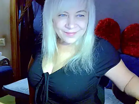 Snapshot of AgoniA7 chatting on 3, 11, 2025 AgoniA7 online show from 3, 11, 2025