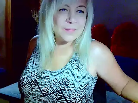 Snapshot of AgoniA7 chatting on 21, 10, 2025 AgoniA7 online show from 21, 10, 2025