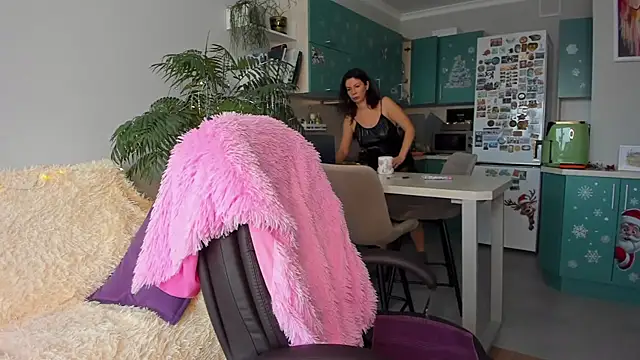 ChristinaGlory online show from 14, 1, 2026