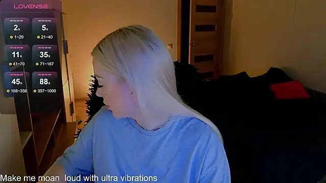 Snapshot of MilanaOmg chatting on 5, 3, 2025 MilanaOmg online show from 5, 3, 2025