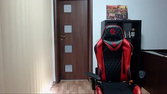 MissTroublle online show from 18, 10, 2025