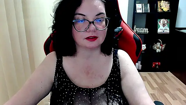 Snapshot of MissTroublle chatting on 15, 5, 2026 MissTroublle online show from 15, 5, 2026