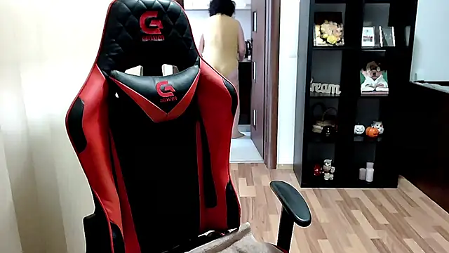 MissTroublle online show from 25, 3, 2026