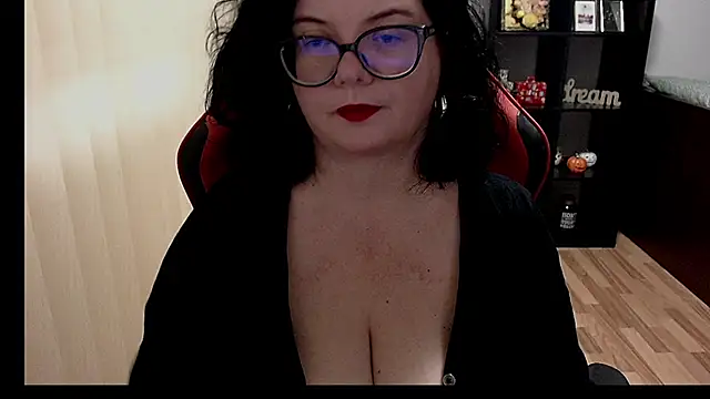 MissTroublle online show from 9, 2, 2026