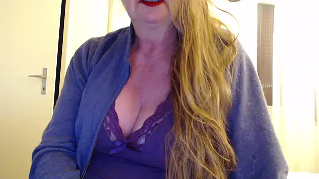 MucMilf59 online show from 11, 3, 2026