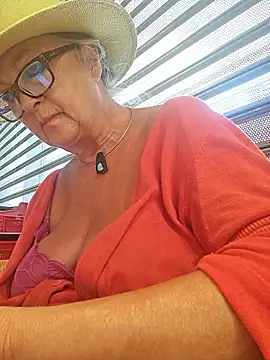 Snapshot of MucMilf59 chatting on 30, 6, 2026 MucMilf59 online show from 30, 6, 2026