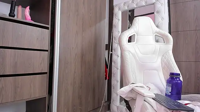 infinitysex1 online show from 10, 1, 2025