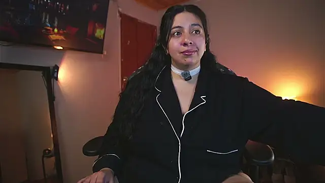 Snapshot of coraline_latin chatting on 10, 5, 2026 coraline latin online show from 10, 5, 2026