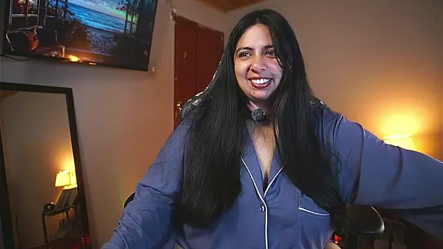 Snapshot of coraline_latin chatting on 28, 4, 2026 coraline latin online show from 28, 4, 2026