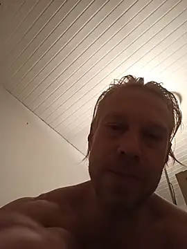 AthleticWomenizer2 online show from 2, 11, 2025