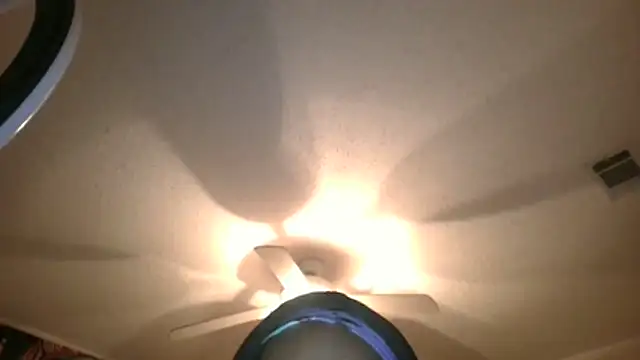 EnticingAaliyah online show from 21, 4, 2026