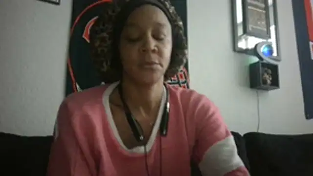 EnticingAaliyah online show from 16, 7, 2026
