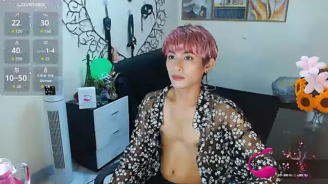 Snapshot of WildestTwink chatting on 14, 10, 2025 WildestTwink online show from 14, 10, 2025