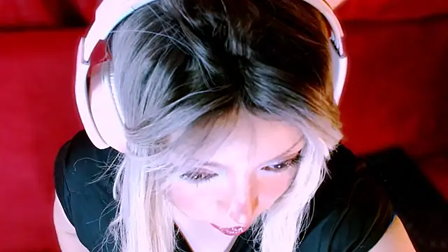 Honey Lucy1 online show from 14, 4, 2026