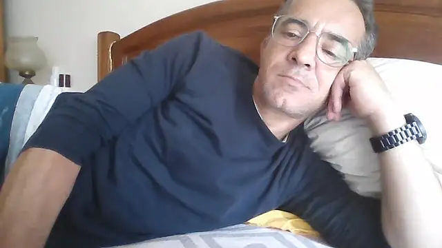 Snapshot of CarlosRocha73 chatting on 5, 5, 2026 CarlosRocha73 online show from 5, 5, 2026