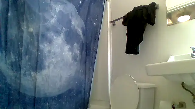 Xochillovemoney2 online show from 23, 2, 2025