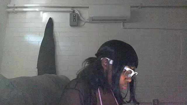 Snapshot of Xochillovemoney2 chatting on 9, 7, 2026 Xochillovemoney2 online show from 9, 7, 2026