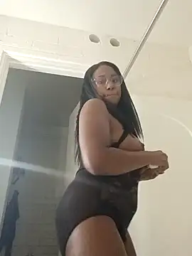 Xochillovemoney2 online show from 8, 2, 2026