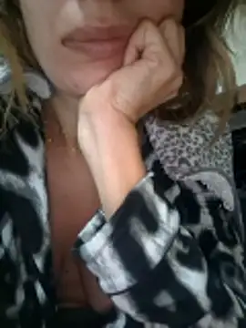 fammefatale1987 online show from 30, 11, 2025