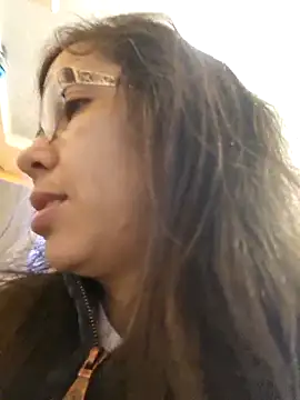 Snapshot of rposhta1991 chatting on 19, 10, 2025 rposhta1991 online show from 19, 10, 2025