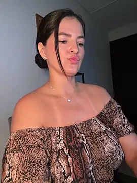 Carolina Novoa online show from 16, 1, 2025