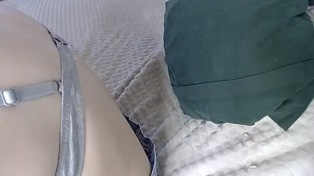 Kiradoll27 online show from 1, 11, 2025