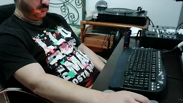 Italian dark desire online show from 26, 11, 2025