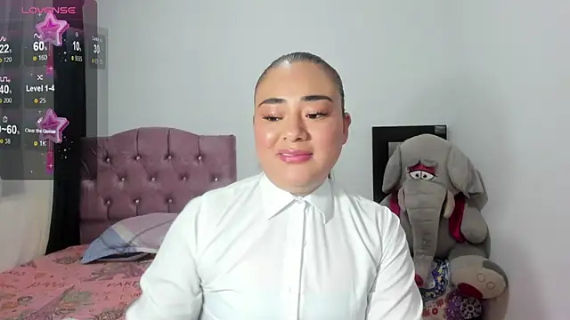 Snapshot of ReyleDoll chatting on 12, 5, 2026 ReyleDoll online show from 12, 5, 2026