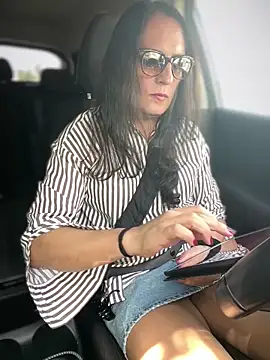 Chic desire online show from 26, 4, 2026