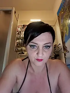 lucillabollente online show from 6, 4, 2026