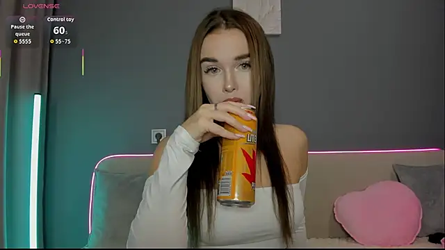 Malika Lisan online show from 4, 3, 2026